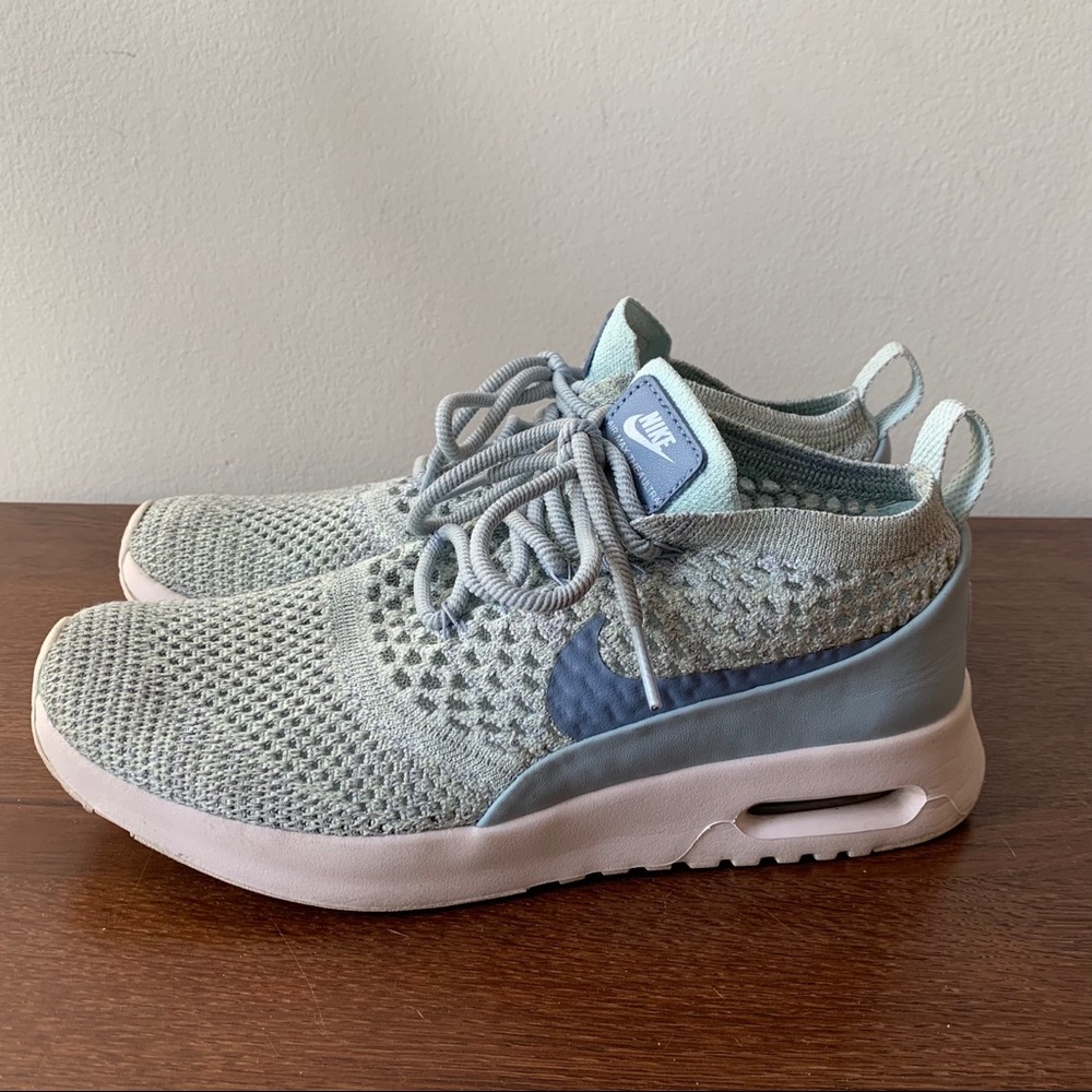 Nike Women's Sneakers in Gray and Blue
